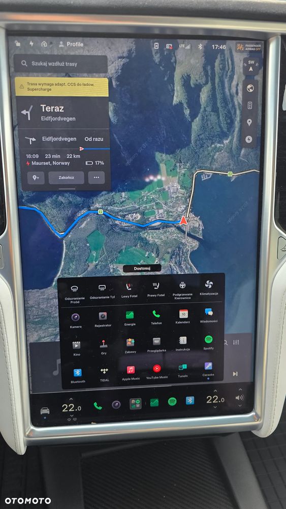 Tesla Model X - 36