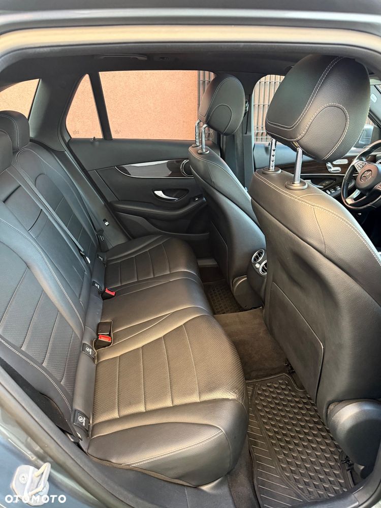 Mercedes-Benz GLC - 23