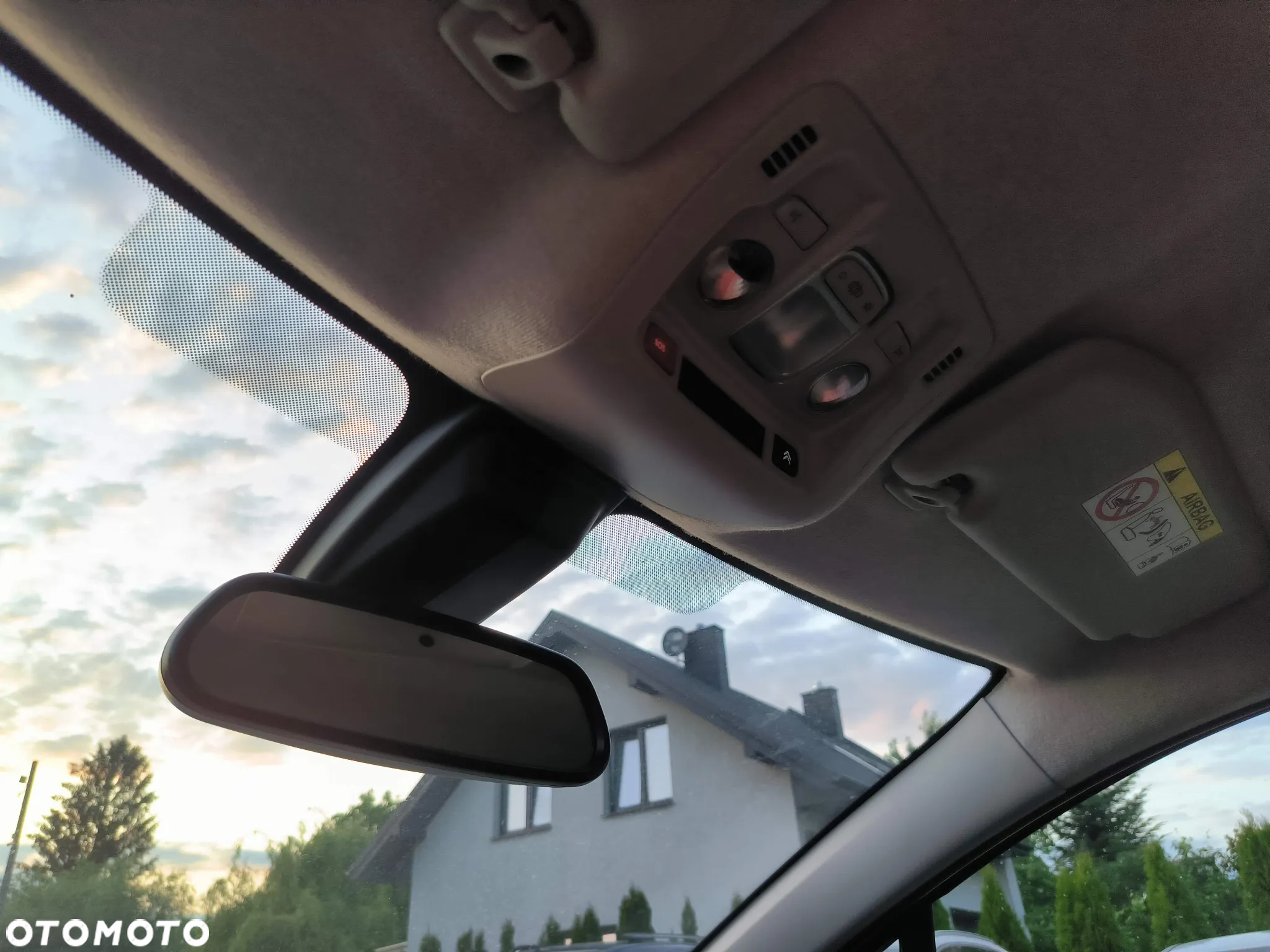 Citroën C3 1.2 PureTech Shine - 26