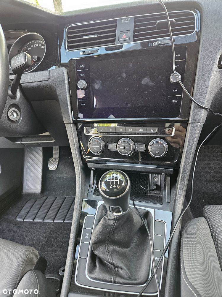 Volkswagen Golf VII 1.4 TSI BMT Highline - 11