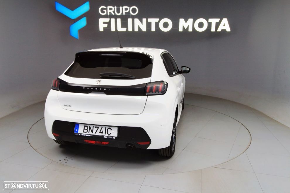 Peugeot 208 - 4