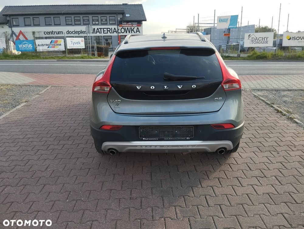 Volvo V40 Cross Country D2 Drive-E SCR Momentum - 14