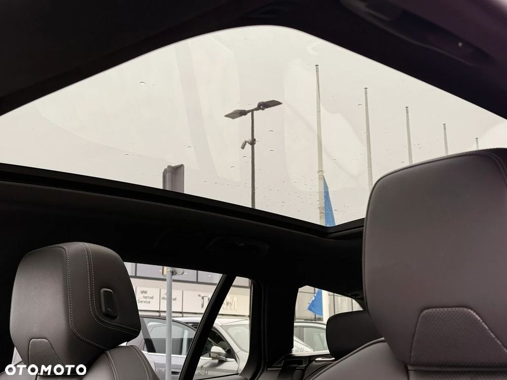 BMW Seria 5 520d xDrive mHEV - 26