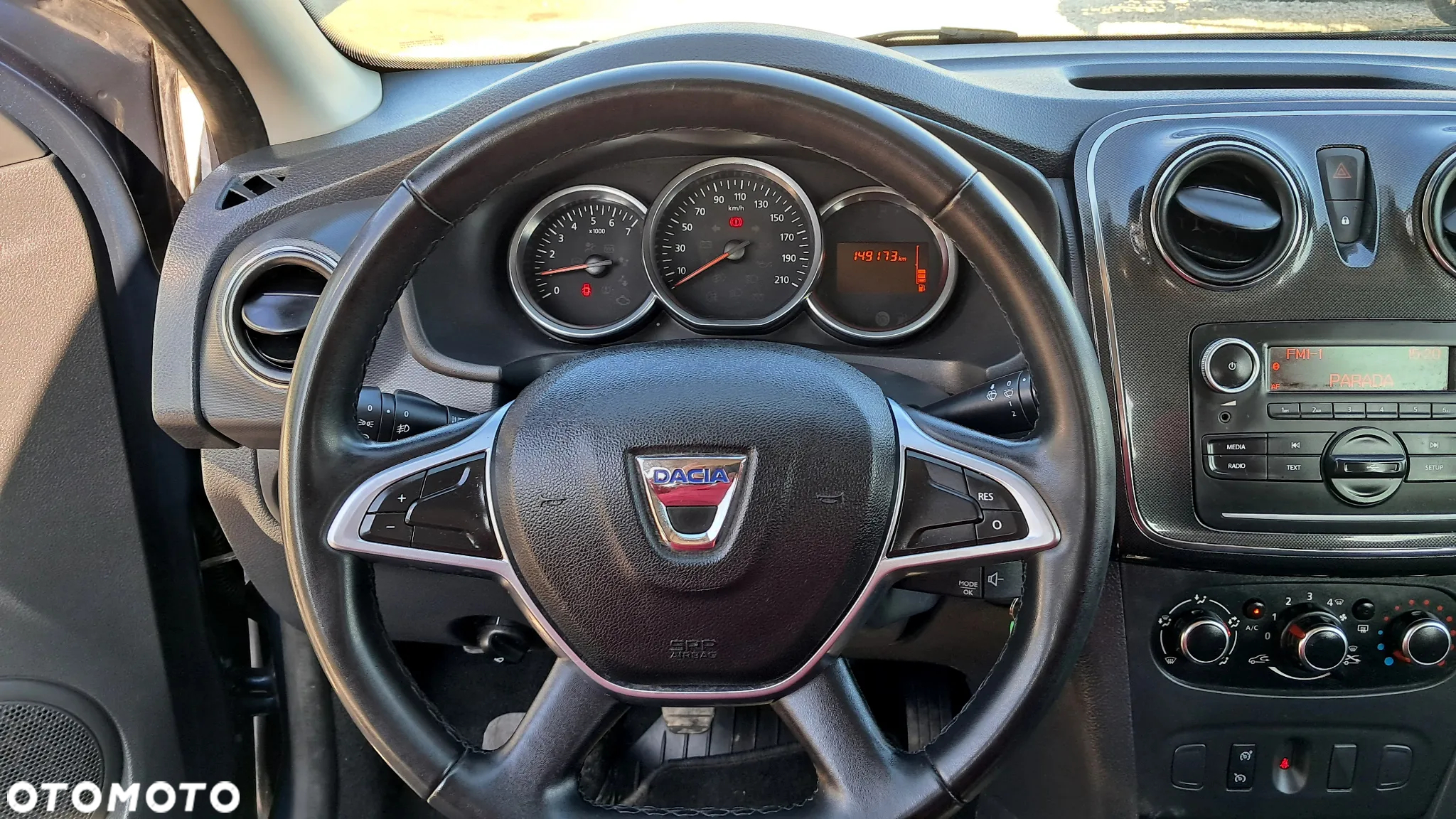 Dacia Sandero SCe 75 Essential - 5