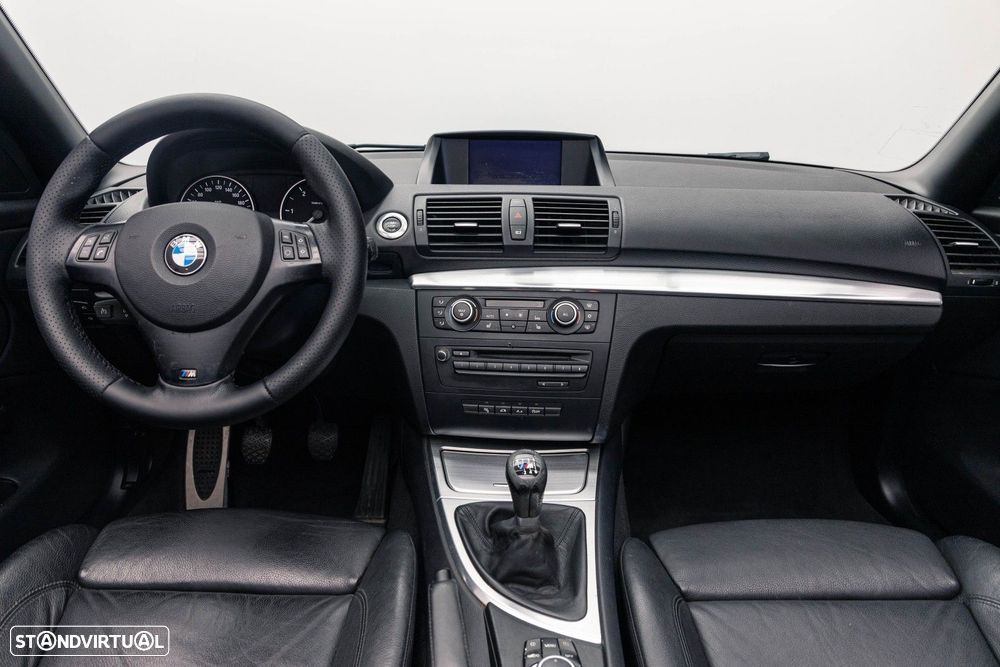 BMW 118 d Pack M - 13