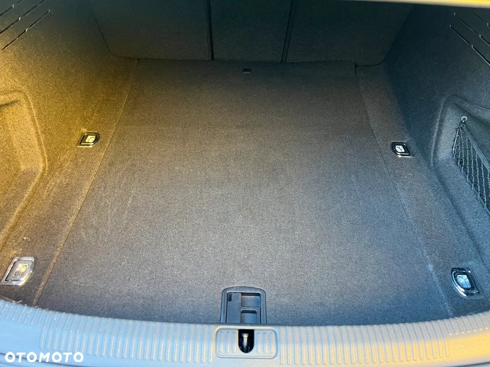 Audi A4 Limousine - 17