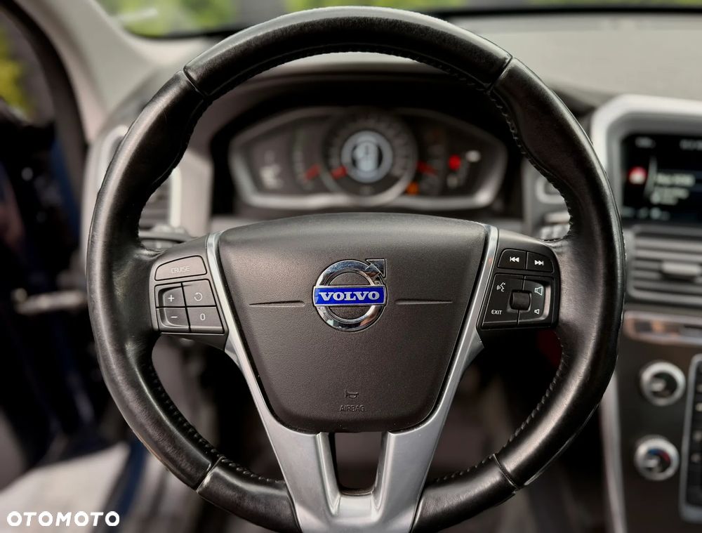 Volvo XC 60 D4 Geartronic Momentum - 12