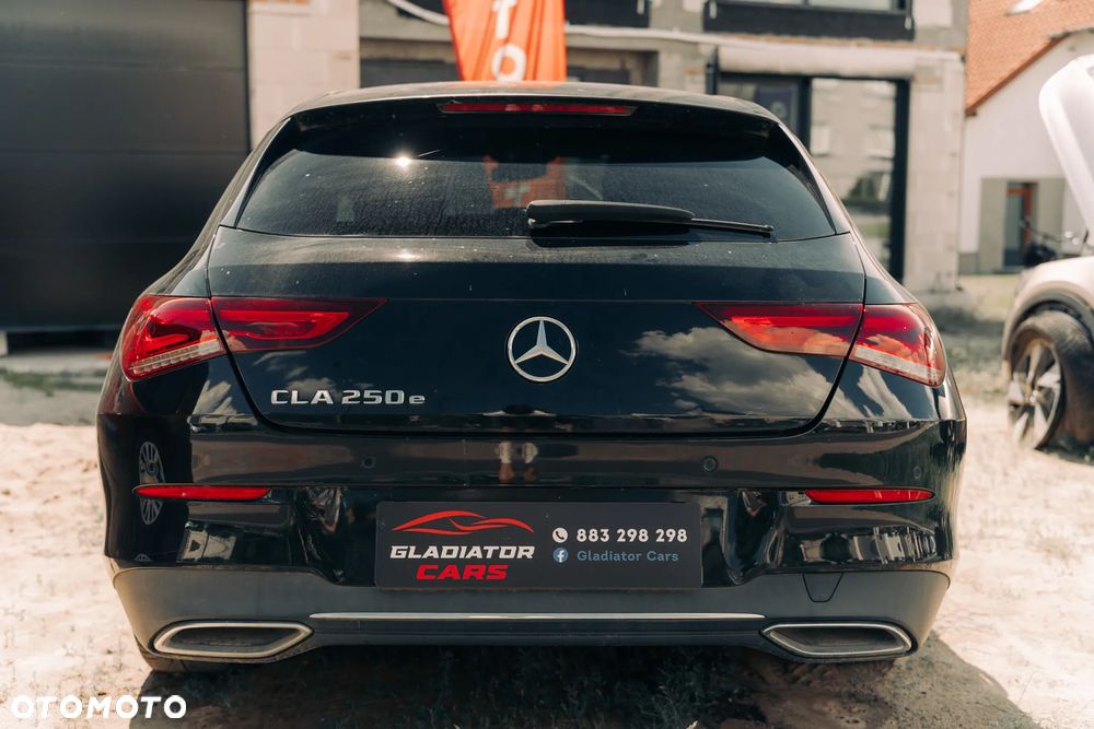 Mercedes-Benz CLA 250 e 8G-DCT Special Edition - 1