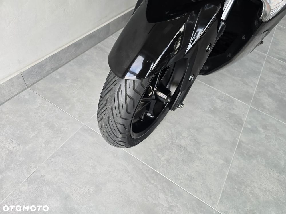 Yamaha NMAX - 20
