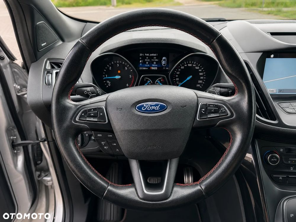 Ford Kuga 2.0 TDCi 4x4 ST-Line - 7