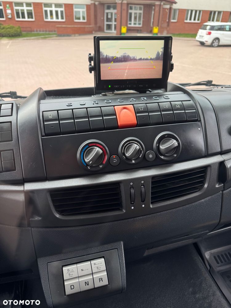 Iveco EUROCARGO 180E25 / Euro 6 / 4X2 / SKRZYNIOWY 7,5m + HDS HYVA HB150X UDŹWIG 5 200KG / STEROWNIE / RADIOWE / ROTATOR / AUTOMAT - 25