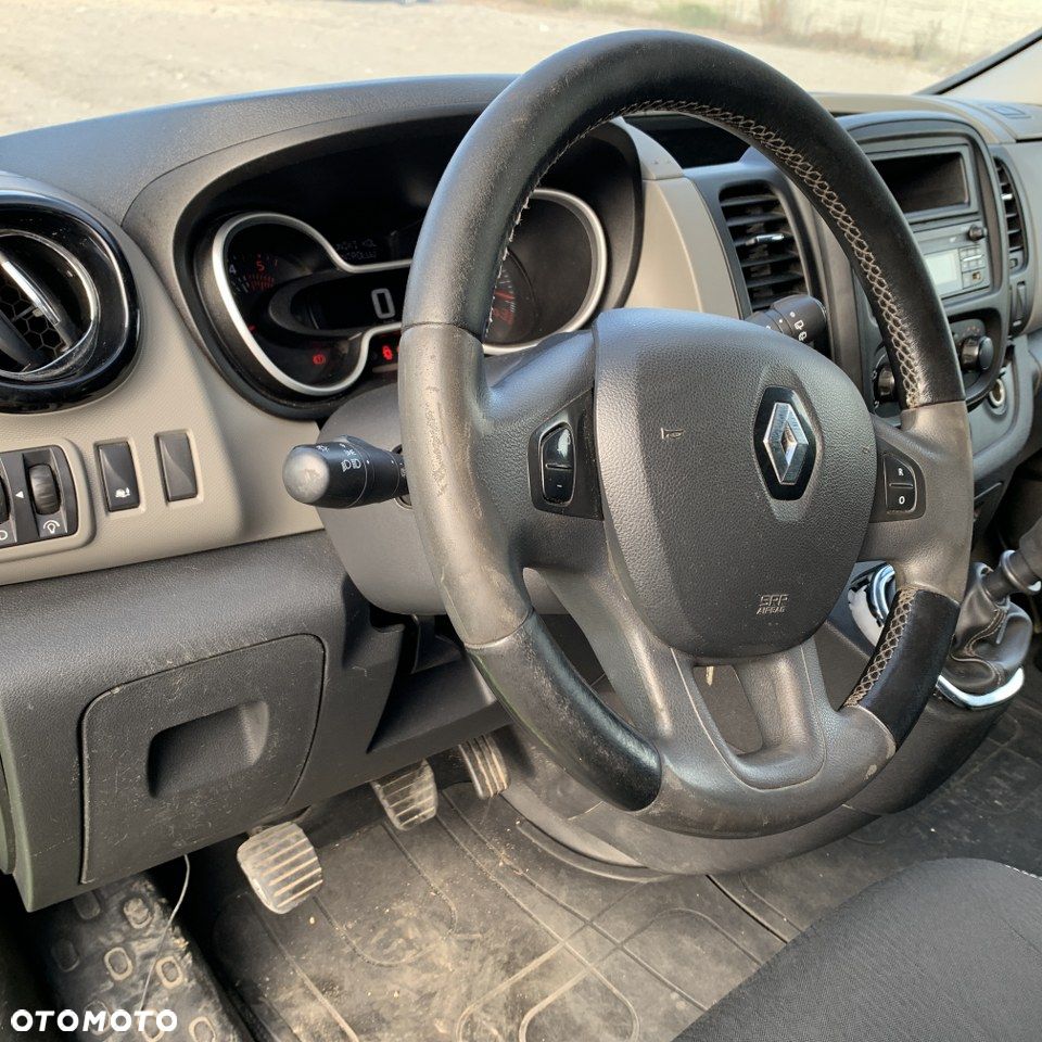 Renault Trafic - 25