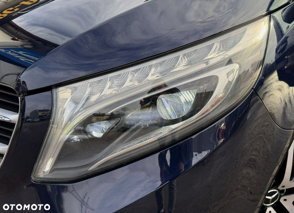 Mercedes-Benz Klasa V - 11