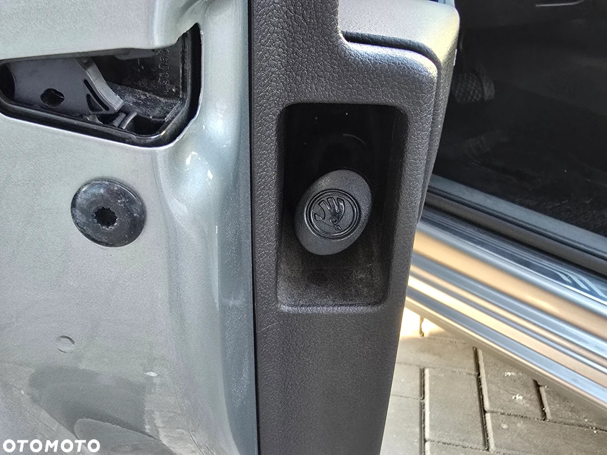 Skoda Superb 2.0 TDI 4x4 L&K DSG - 17