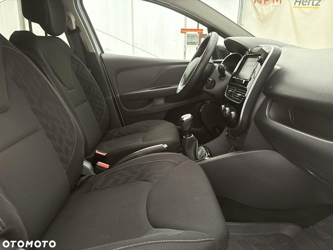 Renault Clio - 26