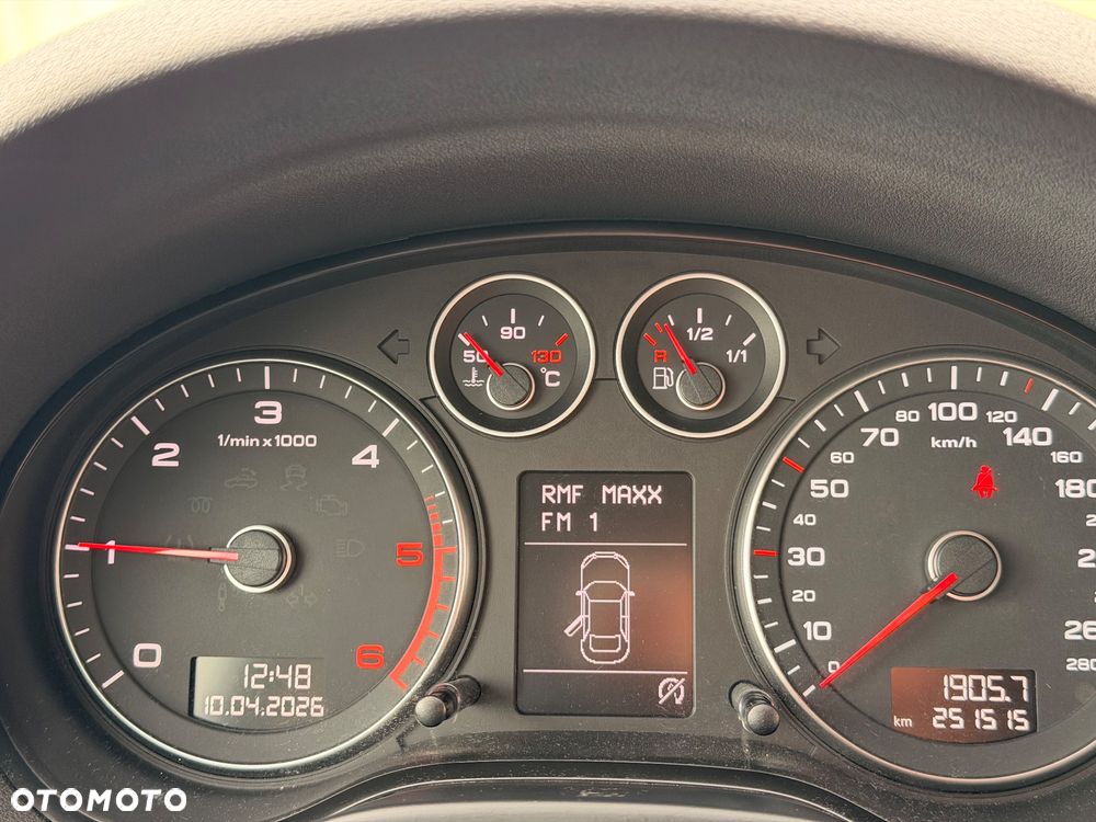 Audi A3 Sportback 1.6 TDI DPF Ambiente - 16