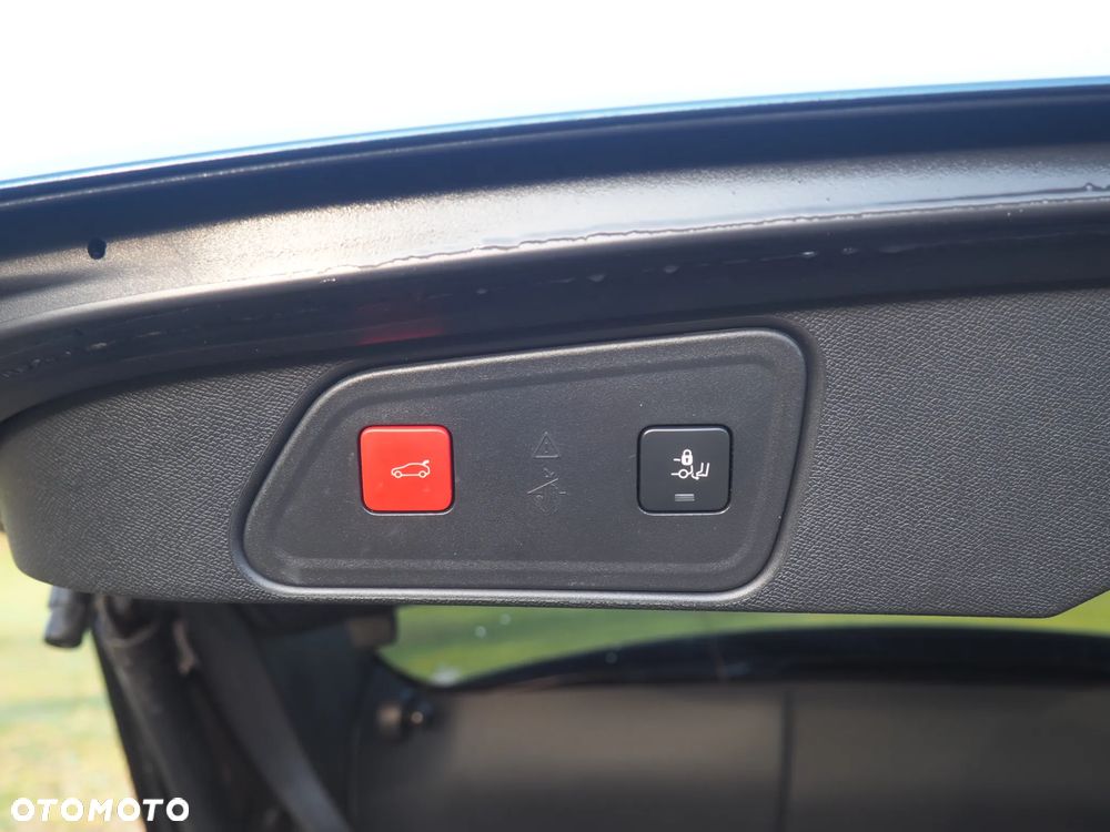 Peugeot 3008 1.6 PureTech Hybrid PHEV GT S&S EAT8 - 9