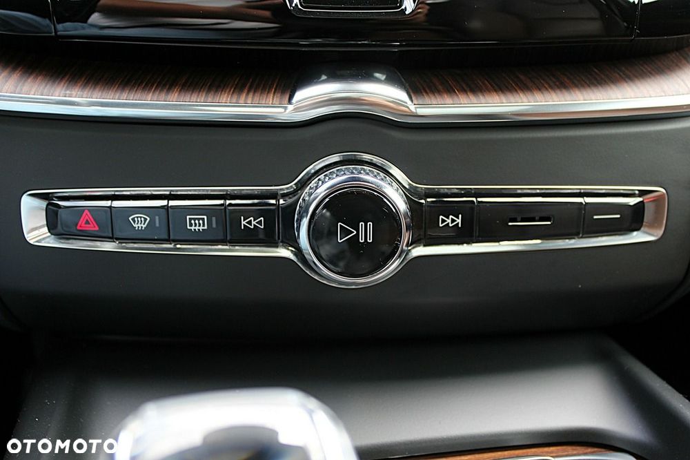 Volvo XC 60 B5 D AWD Geartronic Inscription - 34