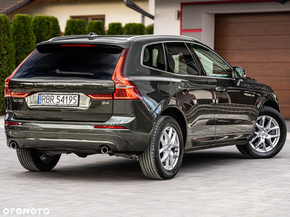 Volvo XC 60 B4 D Geartronic Momentum Pro - 24