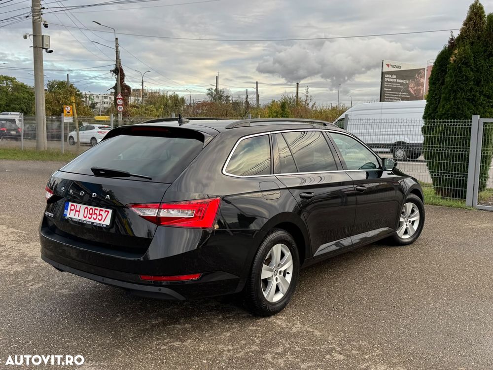 Skoda Superb 2.0 TDI DSG Active - 5