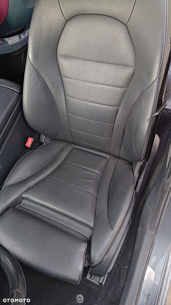 Mercedes-Benz Klasa C 220 d 9G-TRONIC - 17