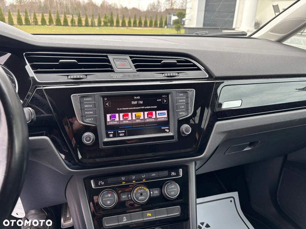 Volkswagen Touran 1.2 TSI (BlueMotion Technology) SOUND - 26