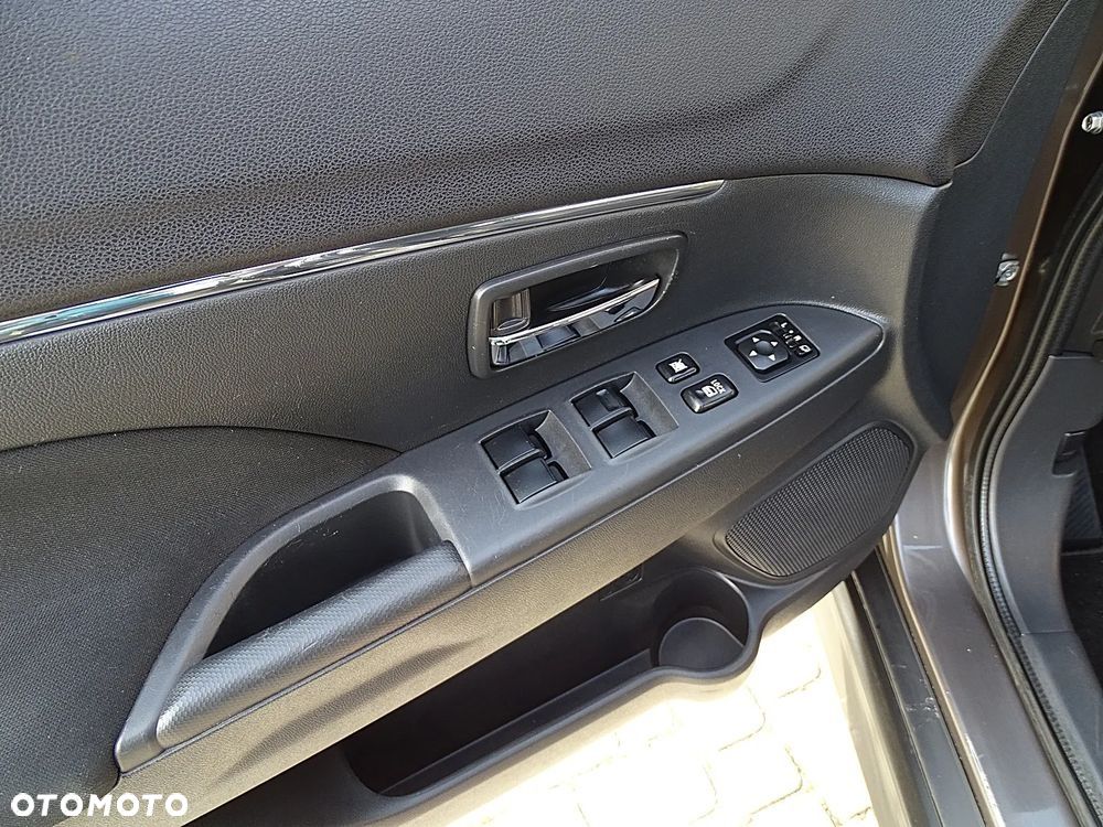 Mitsubishi ASX 1.6 2WD Intense - 34