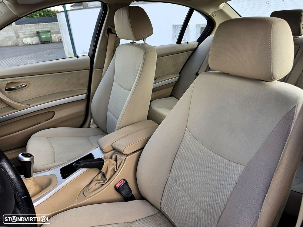 BMW 320 d xDrive - 11