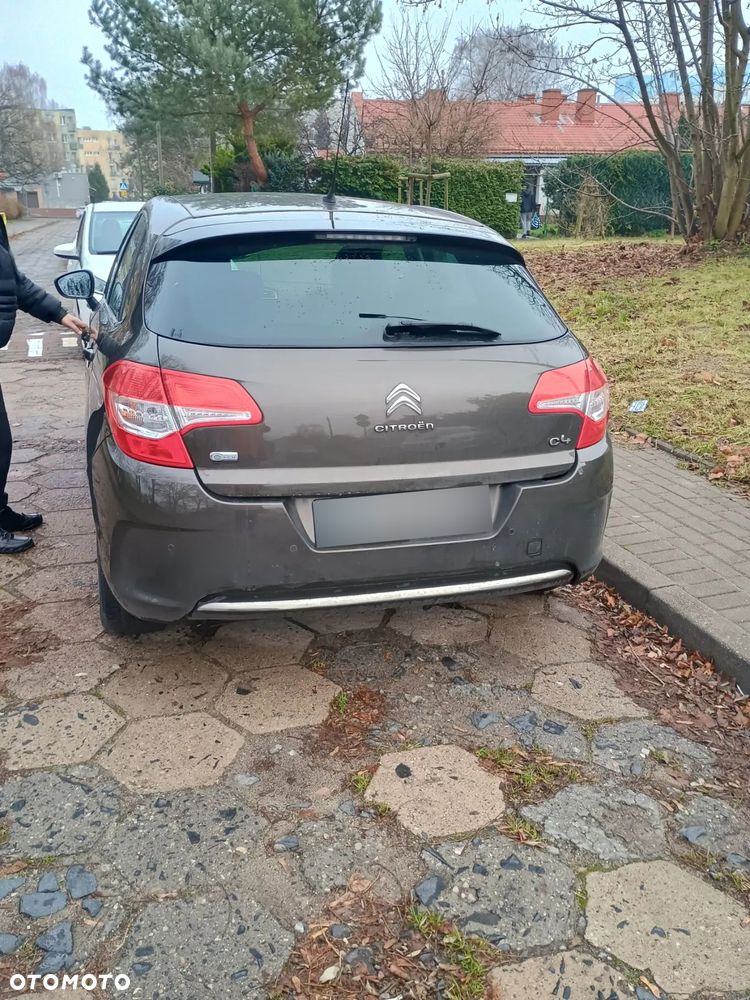 Citroën C4 VTi 120 Attraction - 4