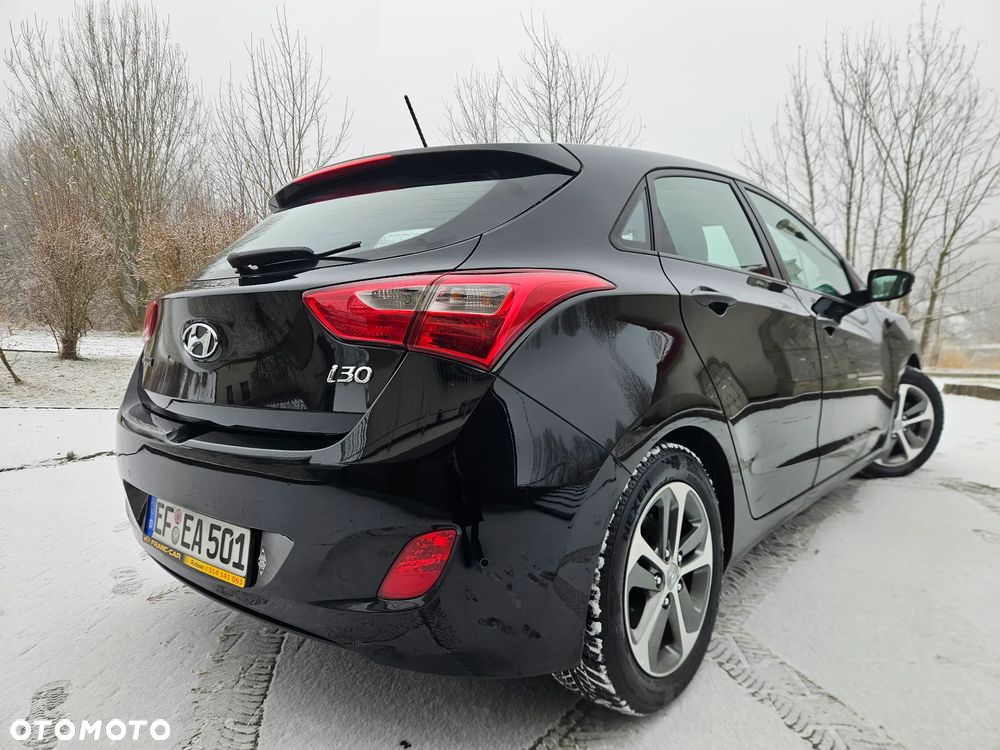 Hyundai i30 1.4 Fifa World Cup Edition - 30