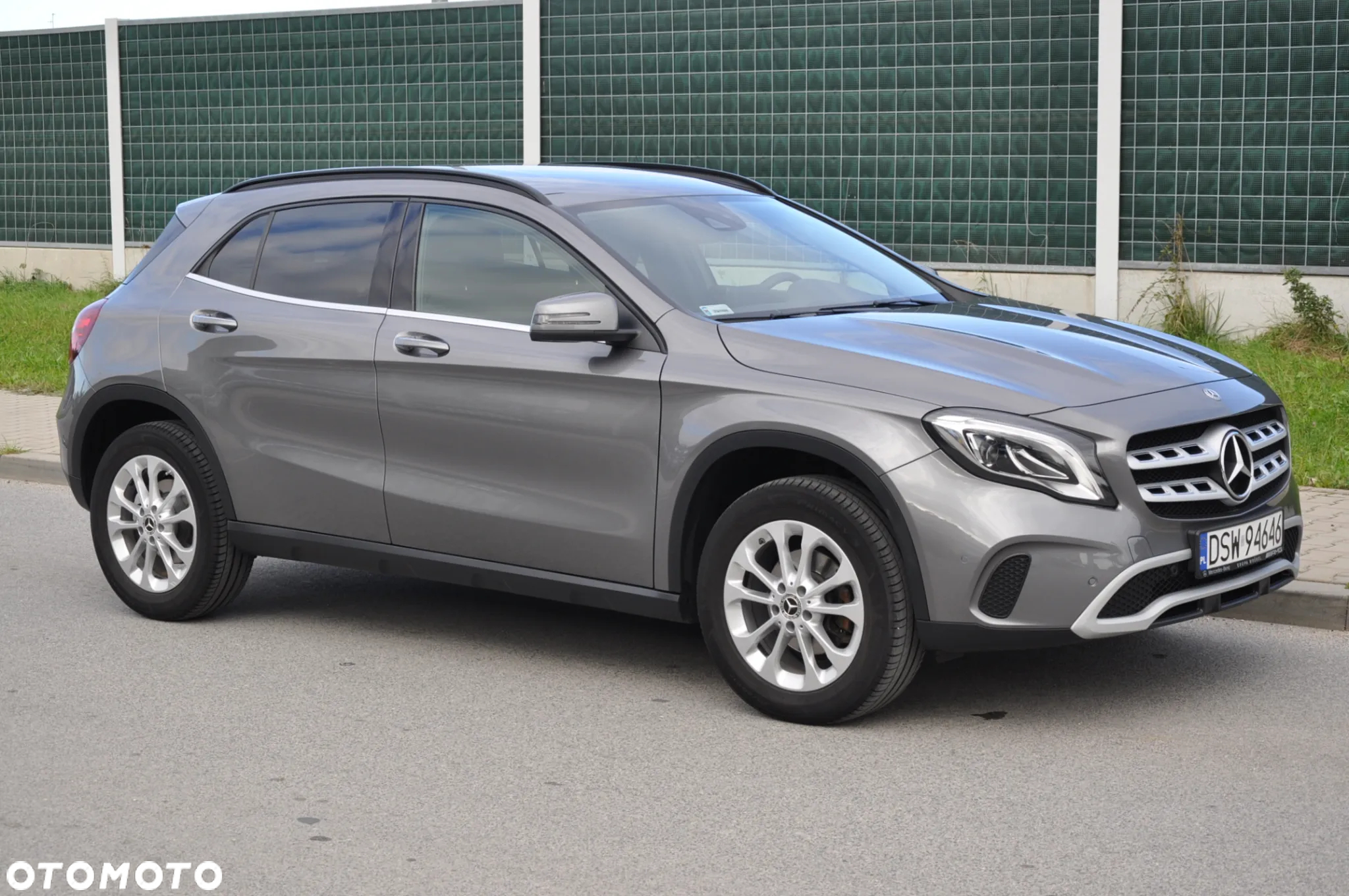Mercedes-Benz GLA 180 7G-DCT - 3