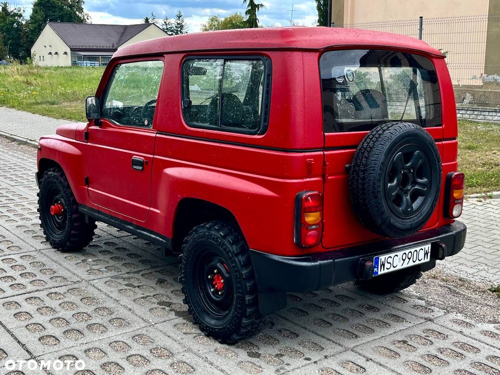 Kia Retona - 4