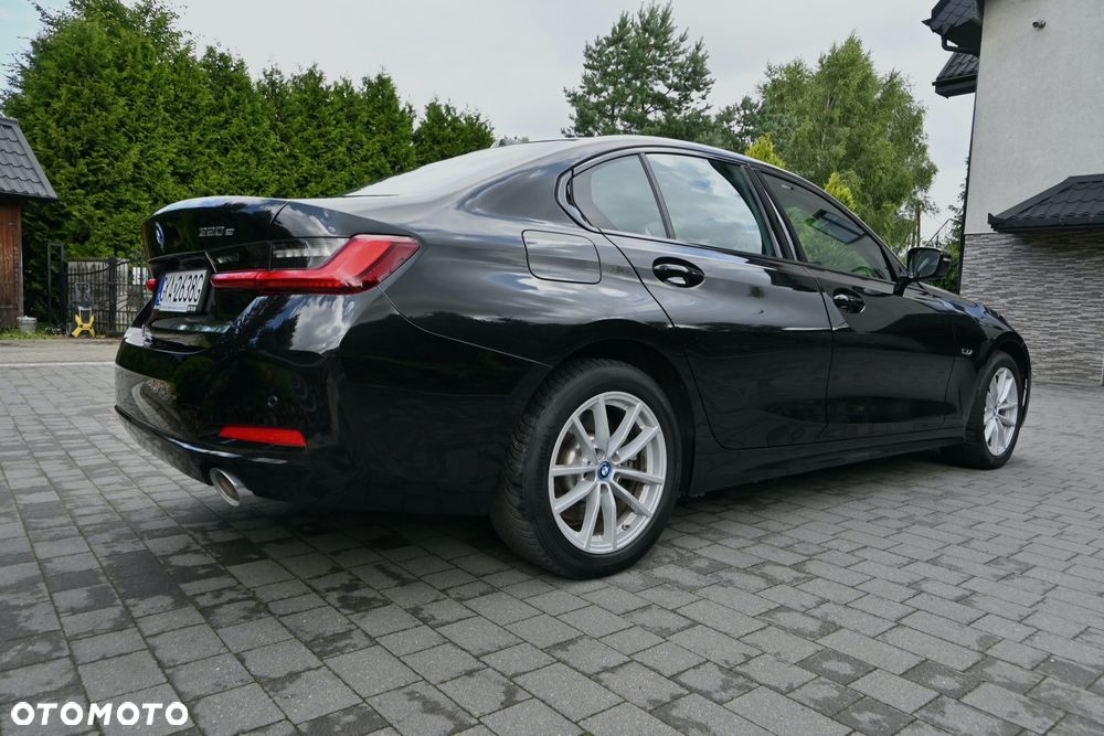 BMW Seria 3 320e Sport Line - 8