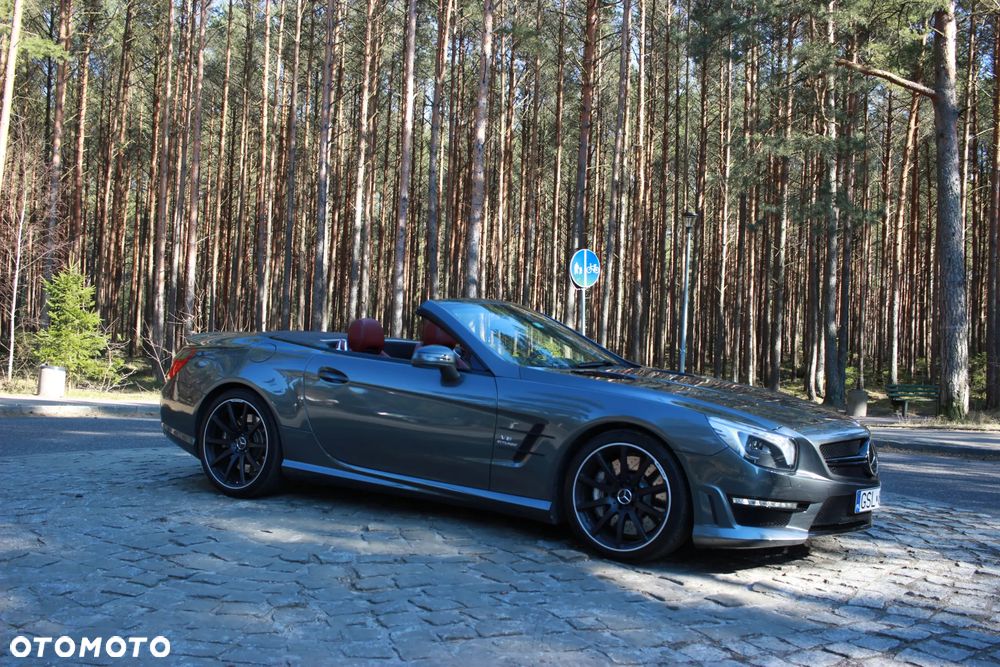 Mercedes-Benz SL 63 AMG - 9