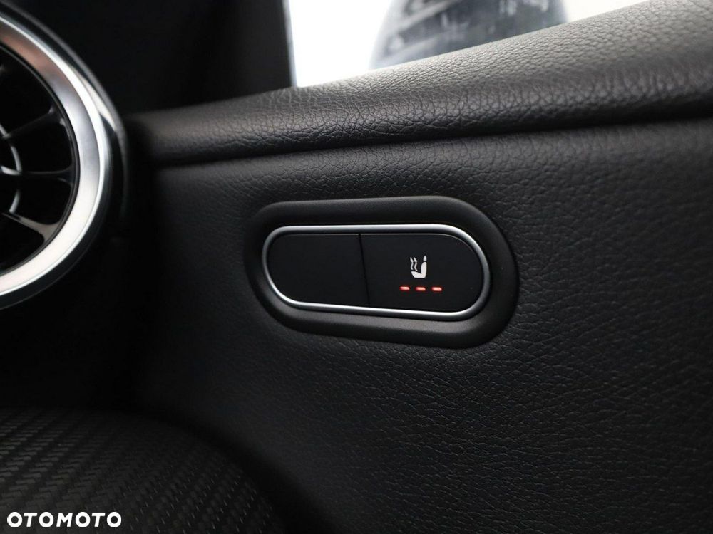 Mercedes-Benz CLA 200 d 8G-DCT - 36