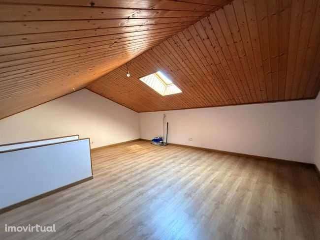 T1 Optimo estado Loures - Grande imagem: 2/8