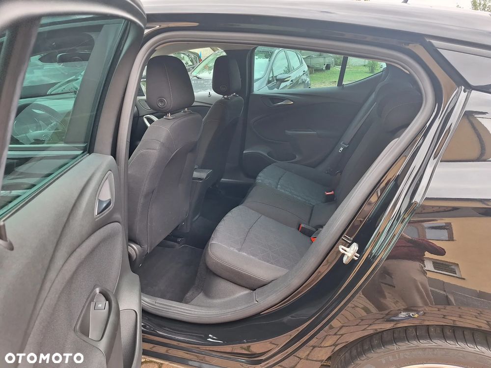 Opel Astra 1.4 Turbo 120 Jahre - 14