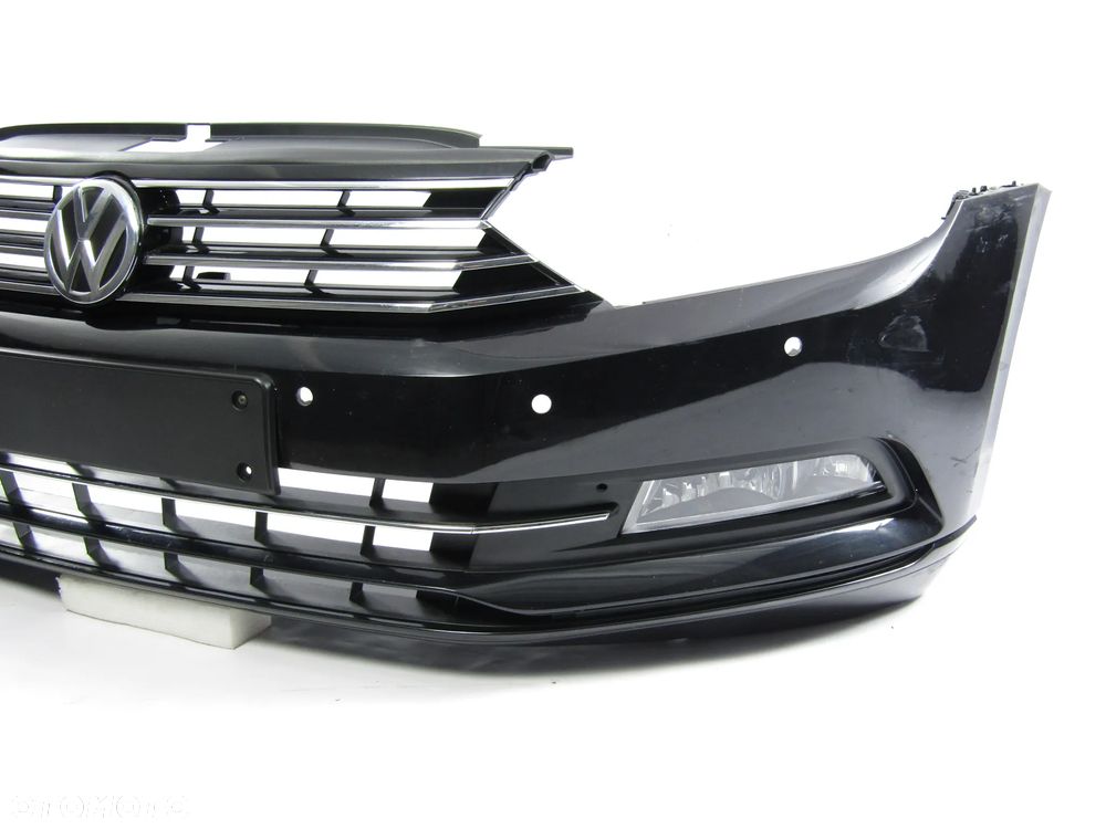 Zderzak przedni VW Passat B8 14 - 19 Pdc-4  Lakier LC9X - 11