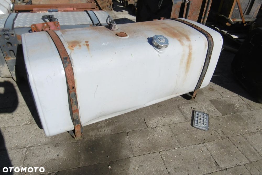 Zbiornik paliwa Man F2000 TGA - 2