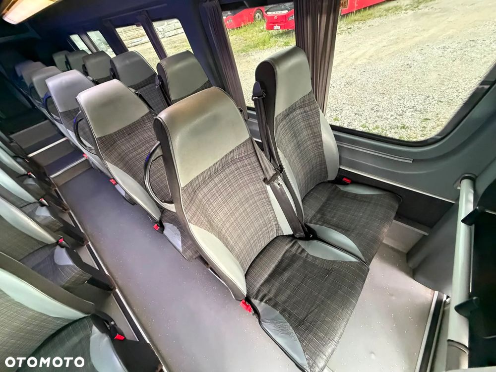 Mercedes-Benz Sprinter 516 - 14