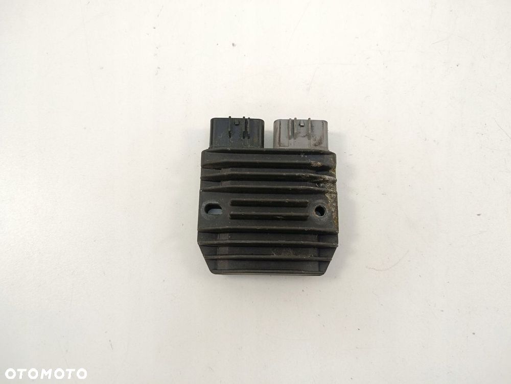 YAMAHA R1 RN09 REGULATOR NAPIĘCIA