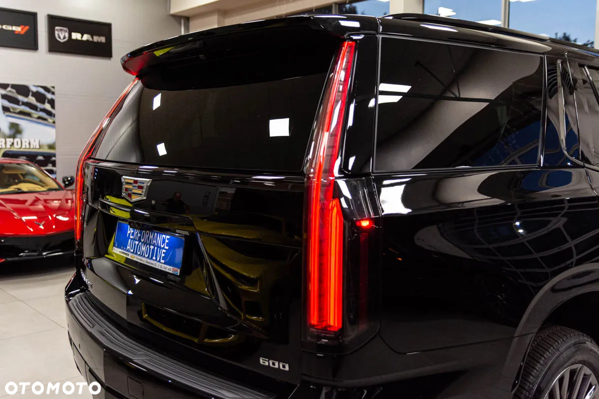 Cadillac Escalade - 5