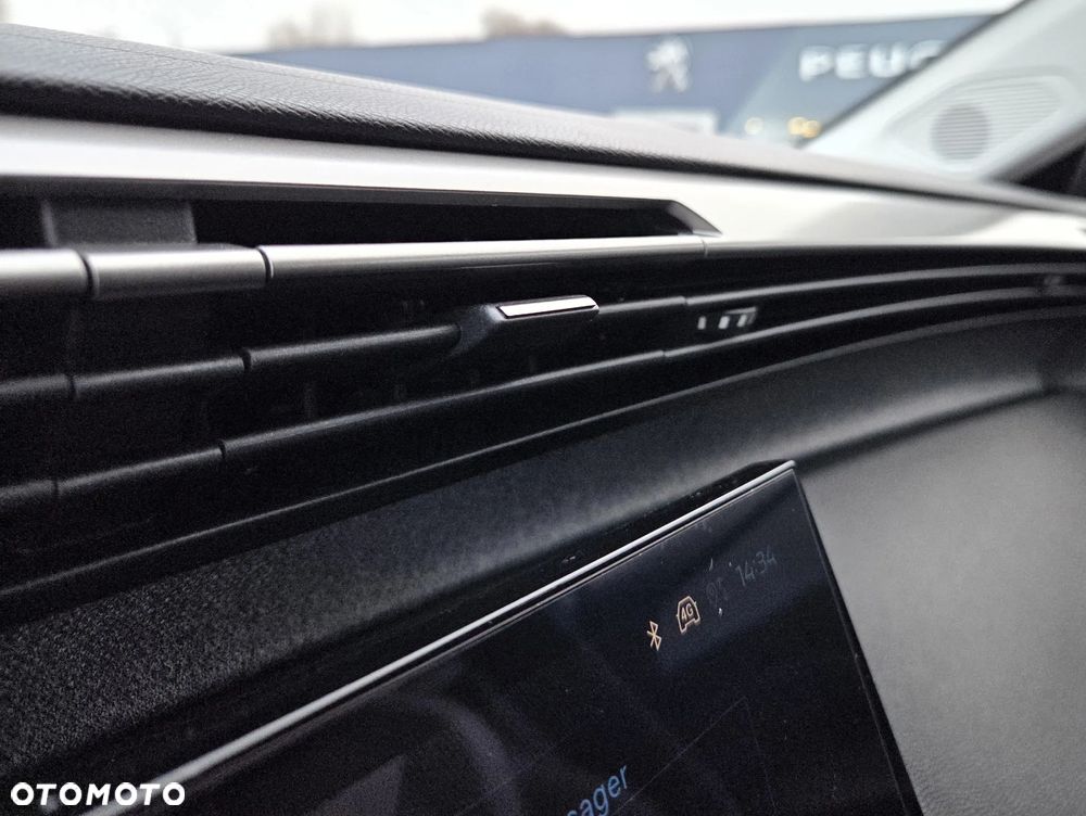 Peugeot 408 1.2 PureTech mHEV Business S&S e-DSC6 - 25