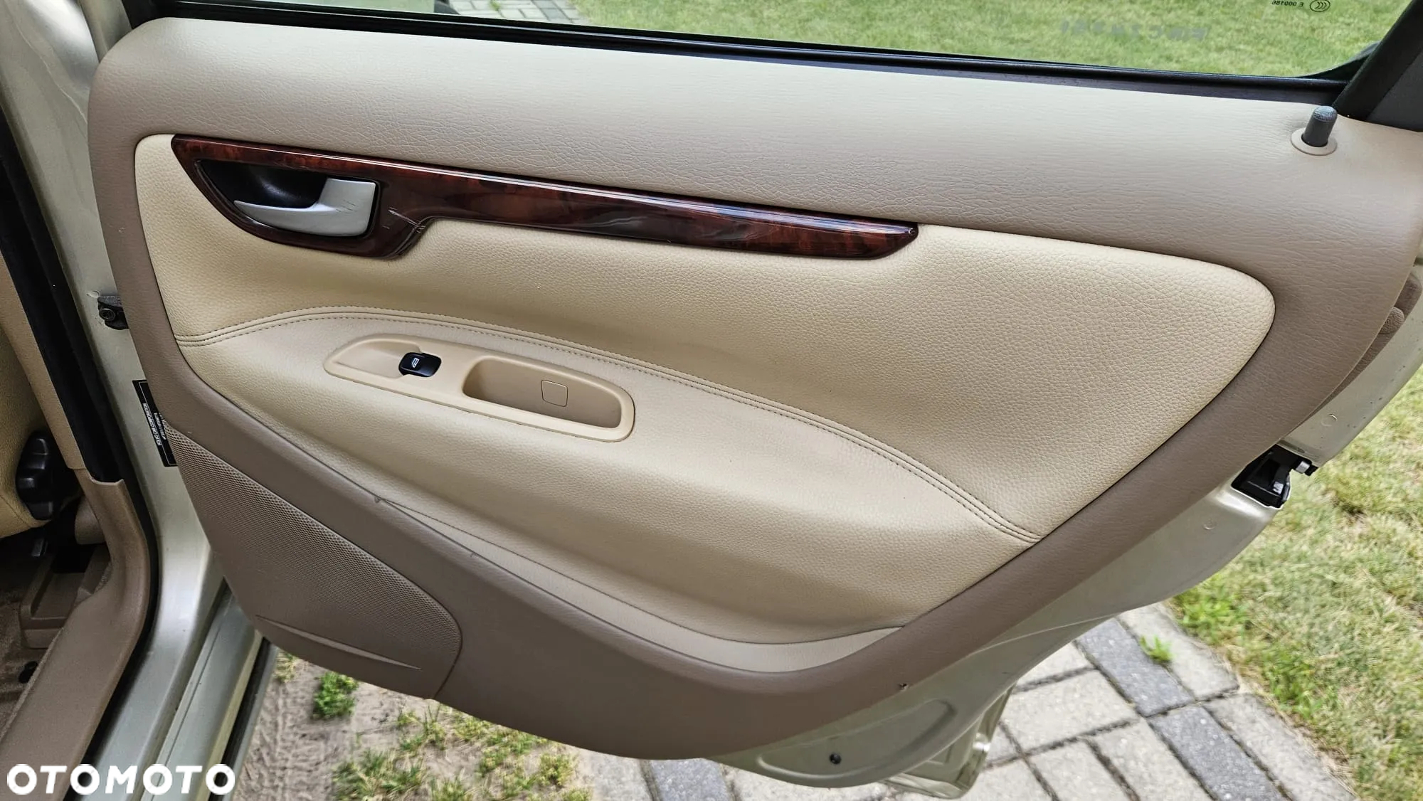 Volvo V70 2.5T AWD Summum - 31