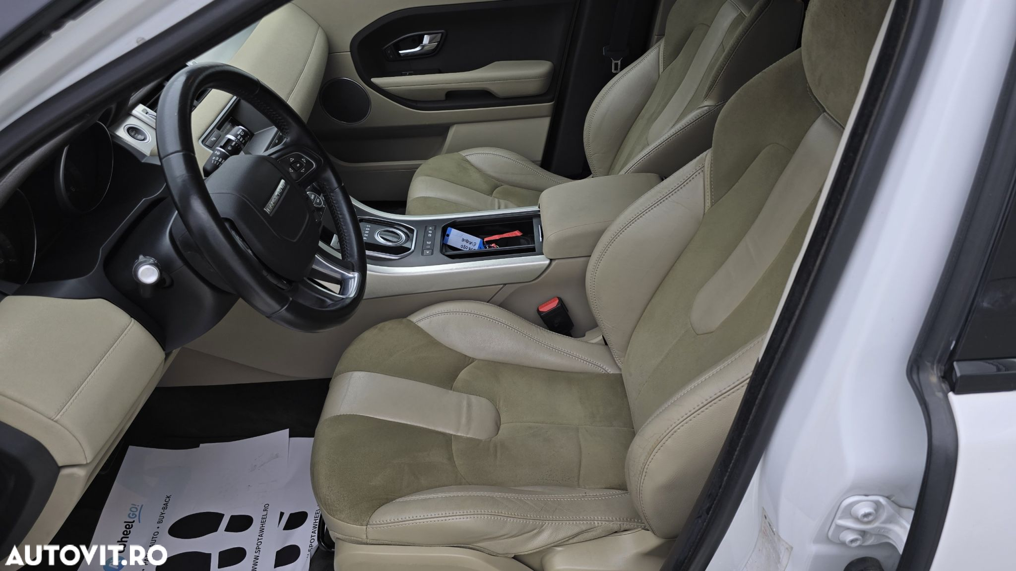 Land Rover Range Rover Evoque - 12