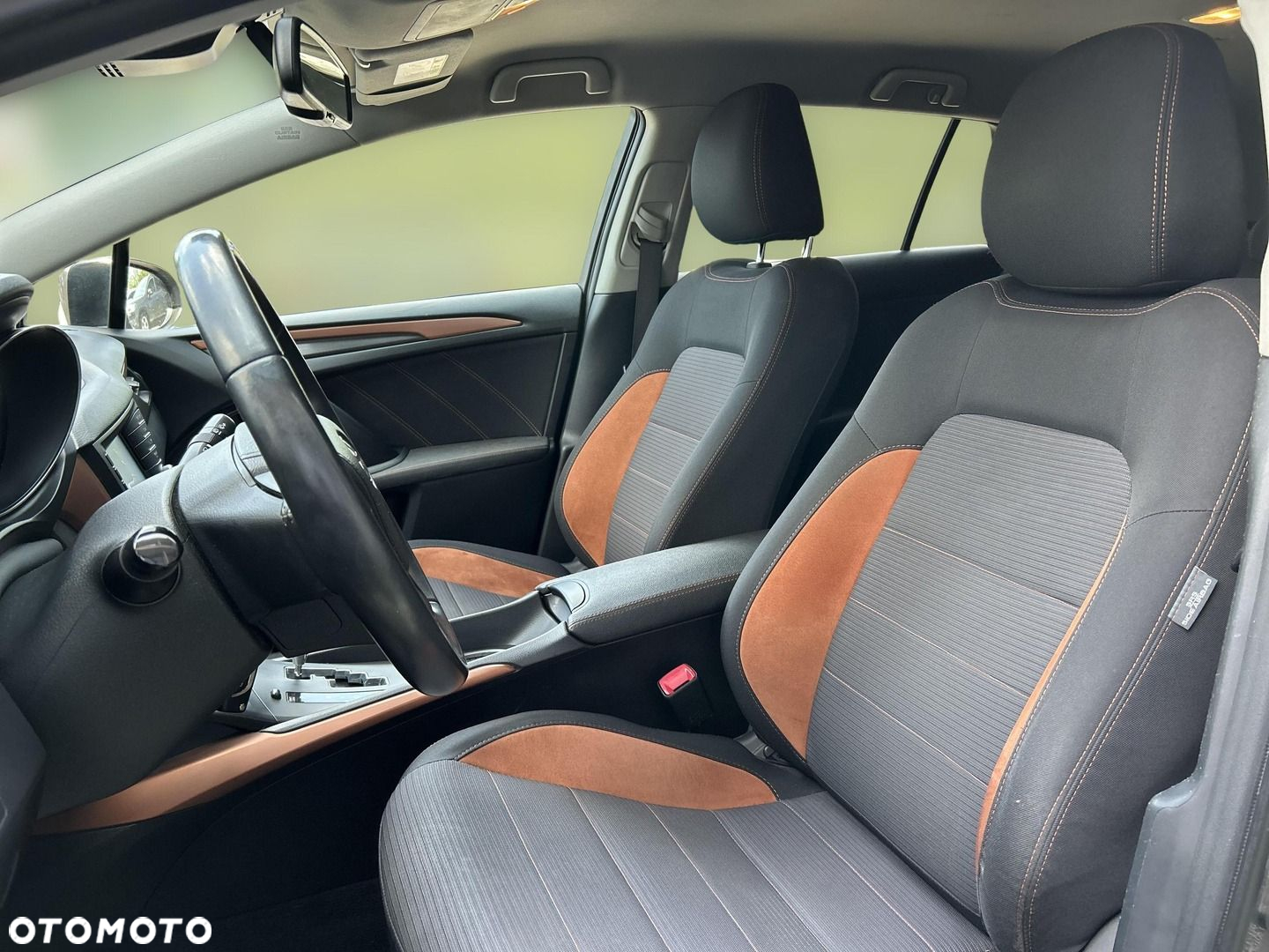 Toyota Avensis - 10