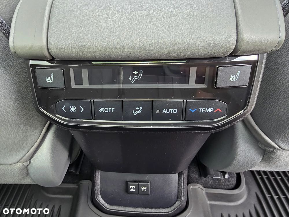 Toyota Highlander 2.5 Hybrid Executive - 18