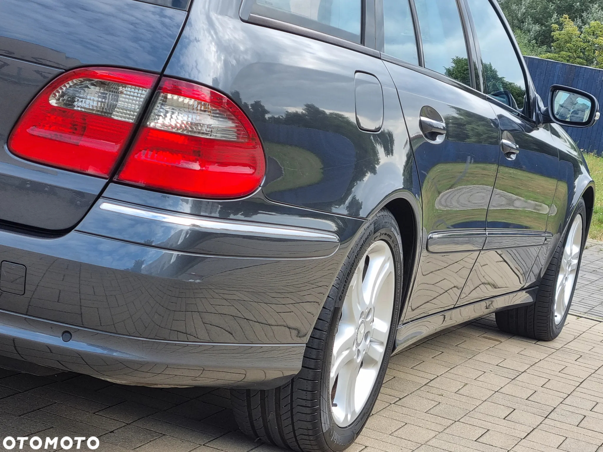 Mercedes-Benz Klasa E 200 T BlueEFFICIENCY 7G-TRONIC Avantgarde - 13