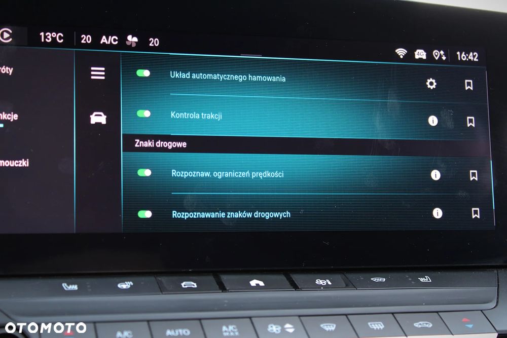 Opel Astra 1.2 T GS S&S - 25