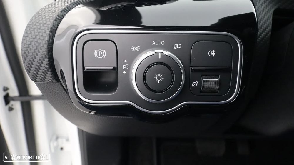 Mercedes-Benz A 180 d - 18